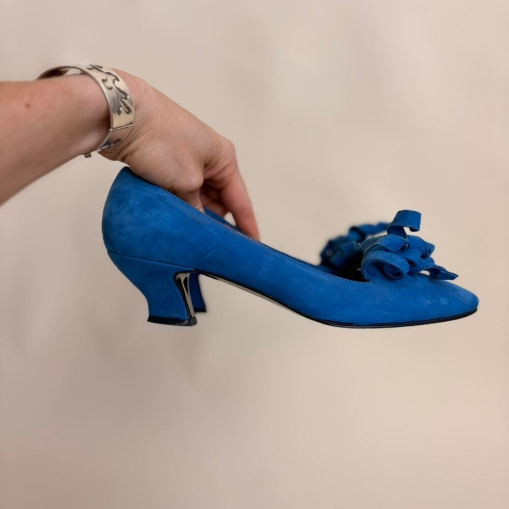 Joan & David Blue Suede Bow Pumps - Made in Italy, Ruffled Kitten Heel, Size 7.5 - Picture 2 of 9